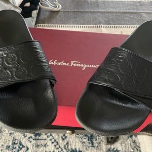 Salvatore ferragamo men’s groove 8 slides